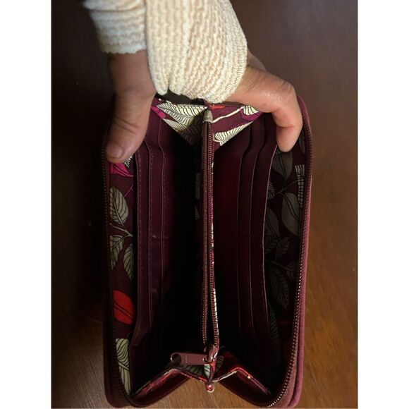 Vera Bradley large size floral wallet - Picture 5 of 6